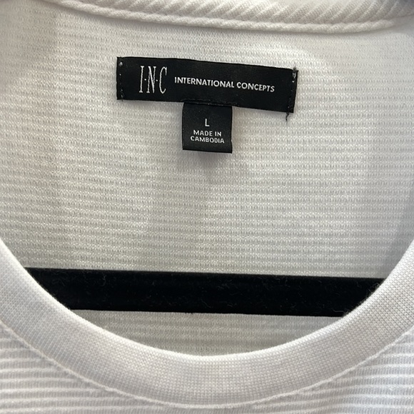 Casual Tee - Picture 3 of 4